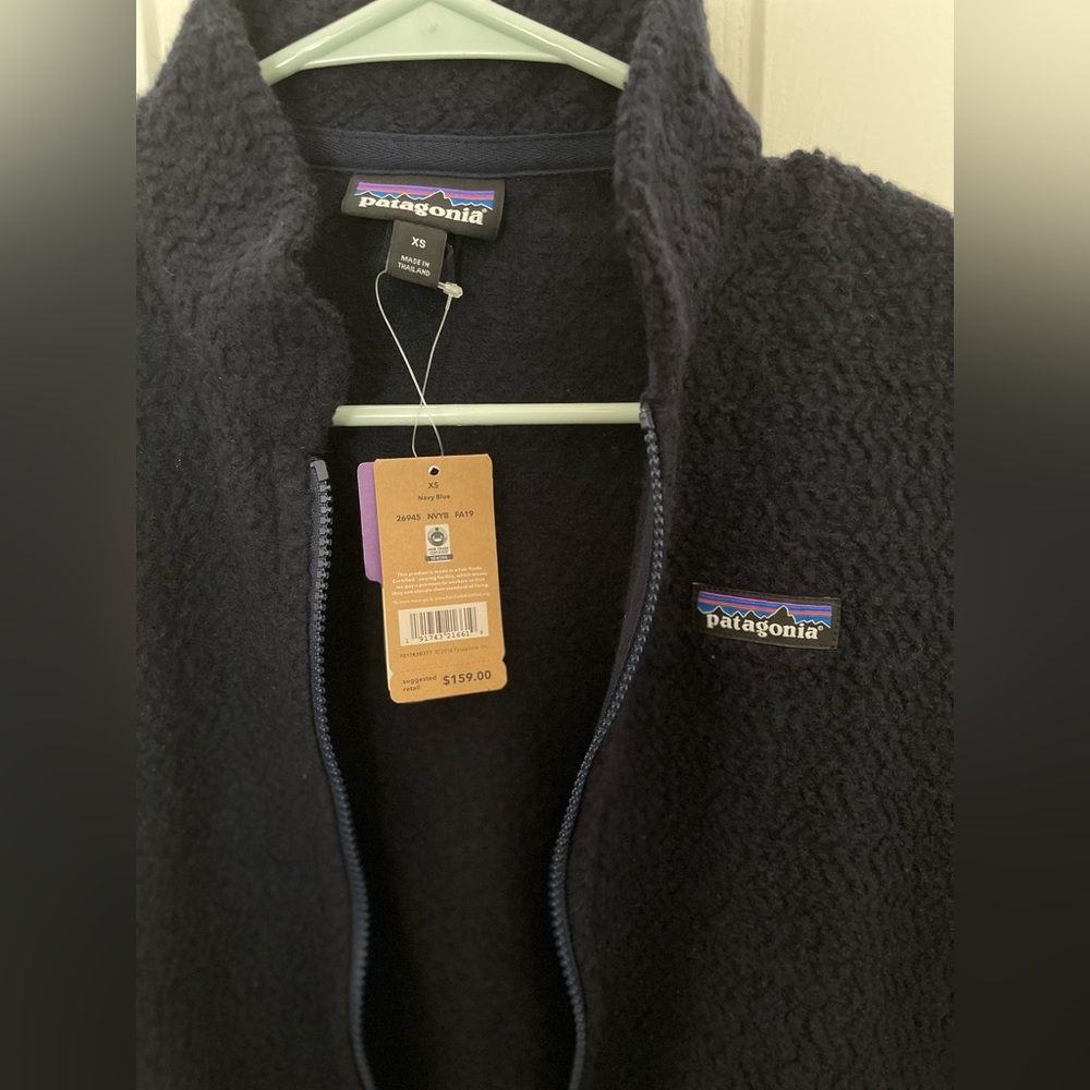 Patagonia - Women’s Woolyester Fleece Jacket - Picture 8 of 8